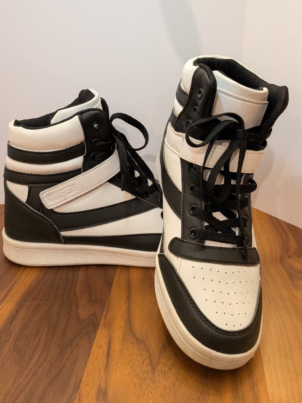 UBFEN Women's 9 High Top, Hidden Wedge Platform Sneakers, White and Black